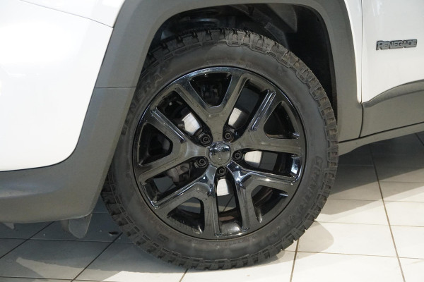 Jeep Renegade 1.0T Longitude + PANORAMA / APPLE CARPLAY