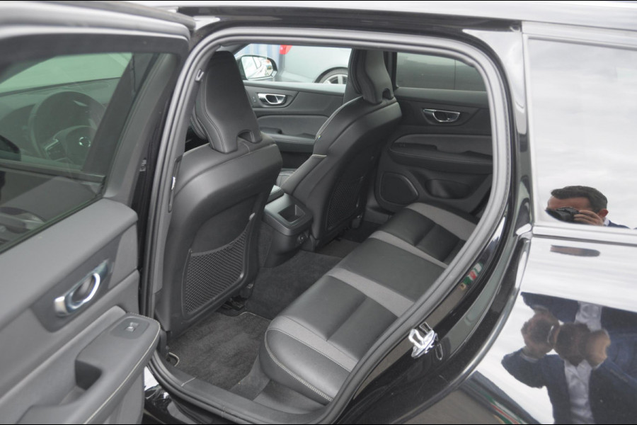 Volvo V60 B3 177PK Automaat R-Design Volvo V60 B3 177PK R-Design / Audio & Park Assist / Driver assist / Climate / Verwarmbare voorruit / 19''velgen