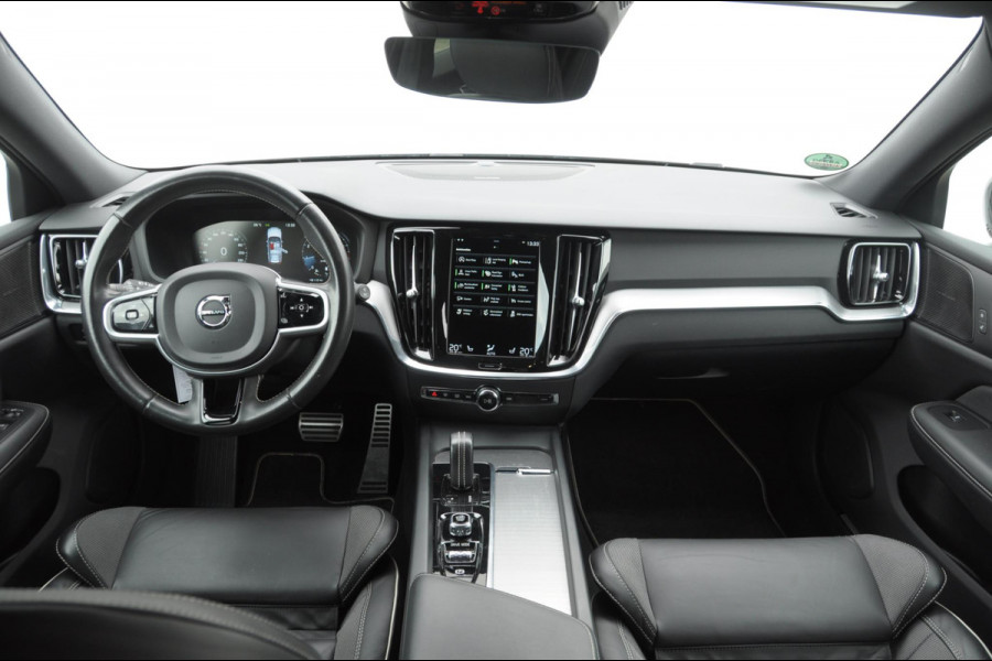 Volvo V60 B3 177PK Automaat R-Design Volvo V60 B3 177PK R-Design / Audio & Park Assist / Driver assist / Climate / Verwarmbare voorruit / 19''velgen