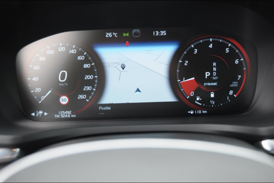 Volvo V60 B3 177PK Automaat R-Design Volvo V60 B3 177PK R-Design / Audio & Park Assist / Driver assist / Climate / Verwarmbare voorruit / 19''velgen