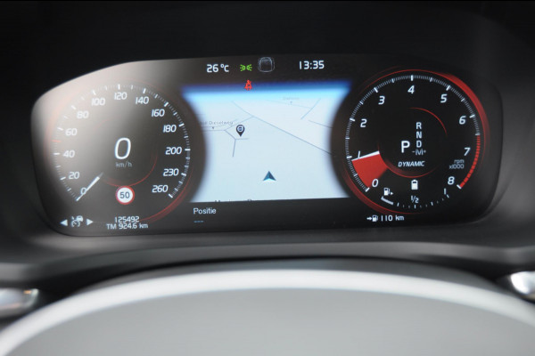 Volvo V60 B3 177PK Automaat R-Design Volvo V60 B3 177PK R-Design / Audio & Park Assist / Driver assist / Climate / Verwarmbare voorruit / 19''velgen