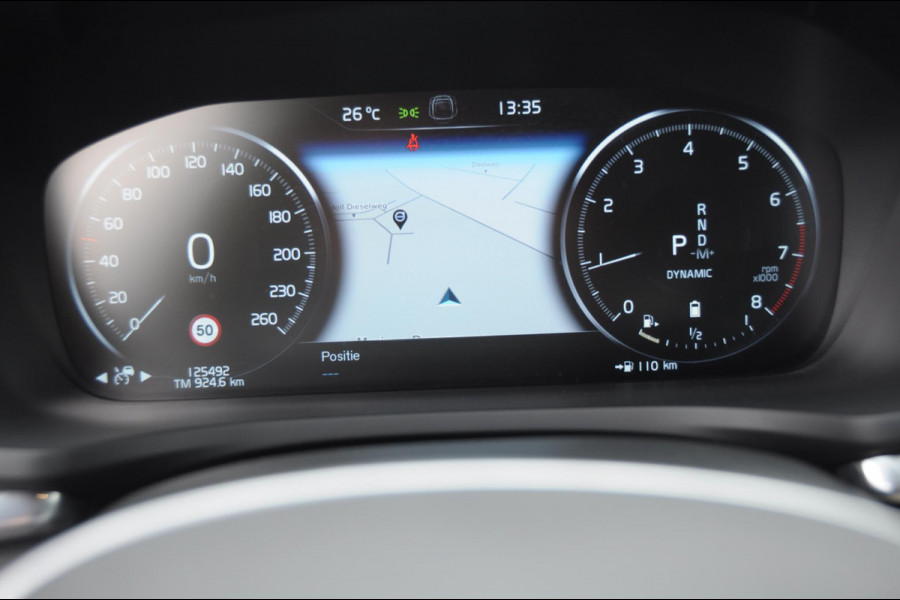 Volvo V60 B3 177PK Automaat R-Design Volvo V60 B3 177PK R-Design / Audio & Park Assist / Driver assist / Climate / Verwarmbare voorruit / 19''velgen