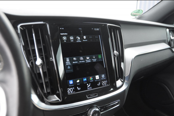 Volvo V60 B3 177PK Automaat R-Design Volvo V60 B3 177PK R-Design / Audio & Park Assist / Driver assist / Climate / Verwarmbare voorruit / 19''velgen