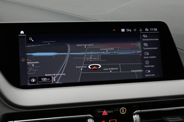 BMW 1-serie 118i Business Edition Plus Automaat (NAVIGATIE, PARKEERSENSOREN, CARPLAY, LED, 1e EIGENAAR, DEALER ONDERHOUDEN)