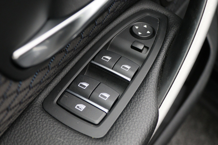 BMW 4 Serie Gran Coupé 418i Executive Edition Climate, Camera, Cruise, Navigatie, Bluetooth, Standkachel, DAB, LED, 18''