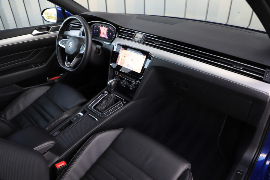 Volkswagen Passat Variant 1.5 TSI R-Line Aut7 | 150PK | Pano | Keyles-go | Sfeerverlichting | ACC | Stoelverwarming | Leder | Led | Apple-carplay