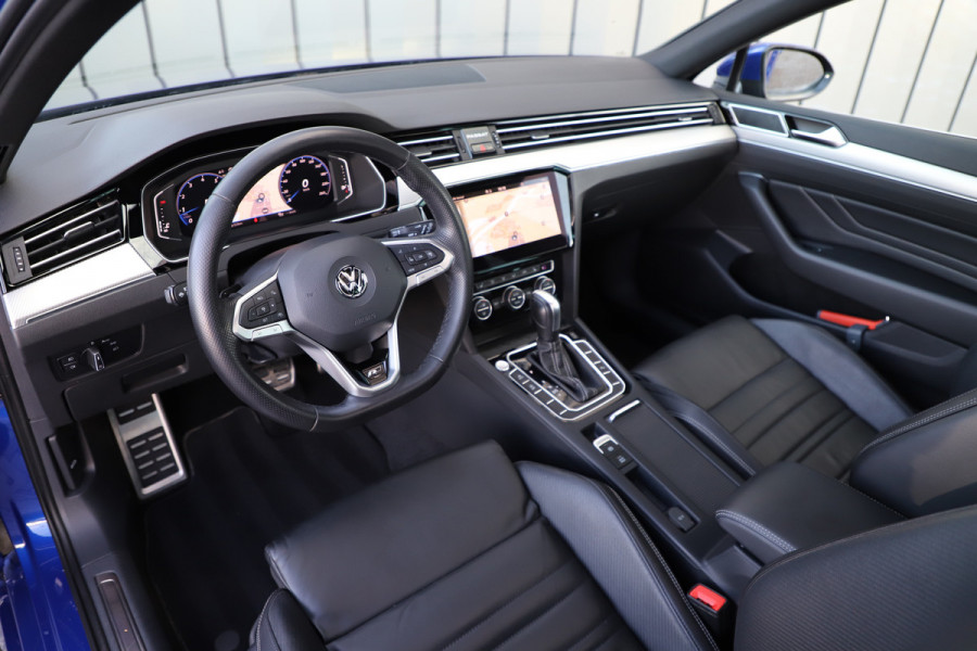 Volkswagen Passat Variant 1.5 TSI R-Line Aut7 | 150PK | Pano | Keyles-go | Sfeerverlichting | ACC | Stoelverwarming | Leder | Led | Apple-carplay