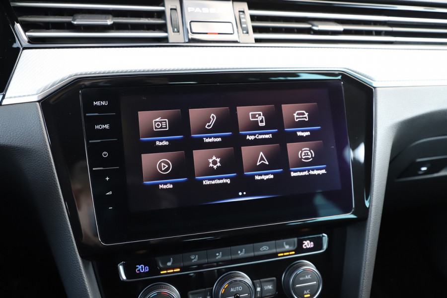 Volkswagen Passat Variant 1.5 TSI R-Line Aut7 | 150PK | Pano | Keyles-go | Sfeerverlichting | ACC | Stoelverwarming | Leder | Led | Apple-carplay