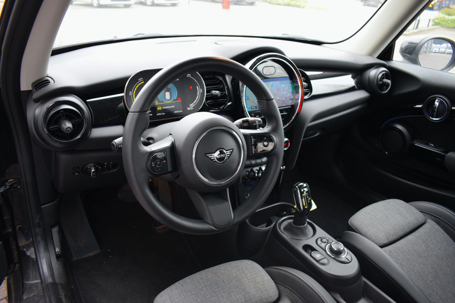MINI Mini Electric Classic 33 kWh | Apple CarPlay | Half Leer | Cruise | Climate