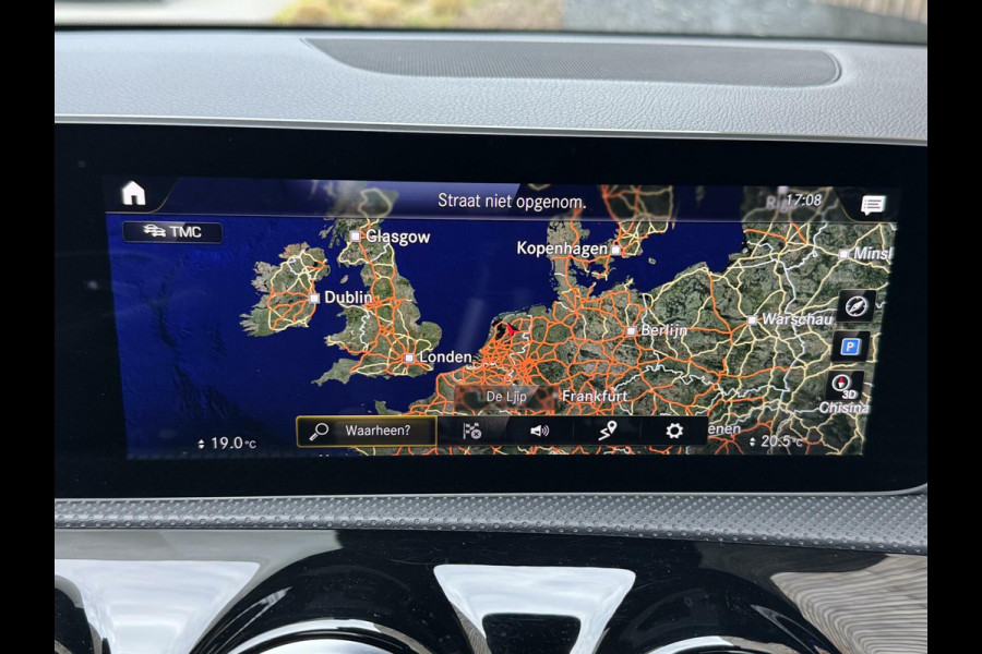 Mercedes-Benz A-Klasse 220 AMG 190pk Automaat | Panoramadak | LED Matrix verlichting | Sfeerverlichting | Night Pakket | Sportstoelen elektrisch verste