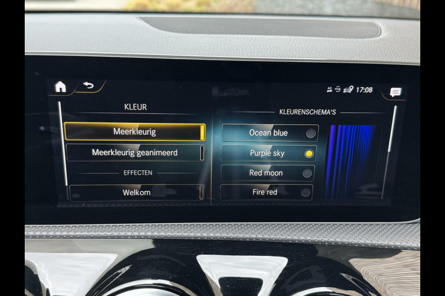 Mercedes-Benz A-Klasse 220 AMG 190pk Automaat | Panoramadak | LED Matrix verlichting | Sfeerverlichting | Night Pakket | Sportstoelen elektrisch verste