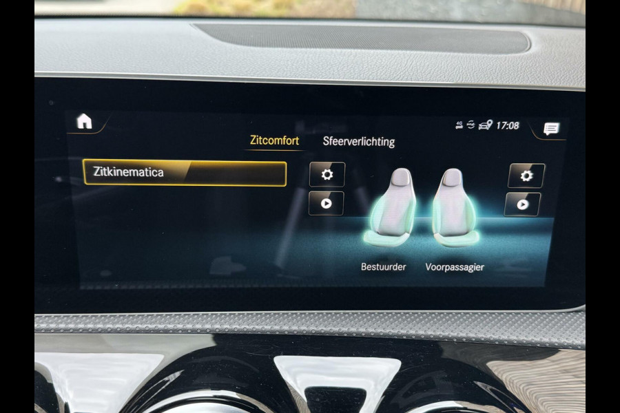 Mercedes-Benz A-Klasse 220 AMG 190pk Automaat | Panoramadak | LED Matrix verlichting | Sfeerverlichting | Night Pakket | Sportstoelen elektrisch verste