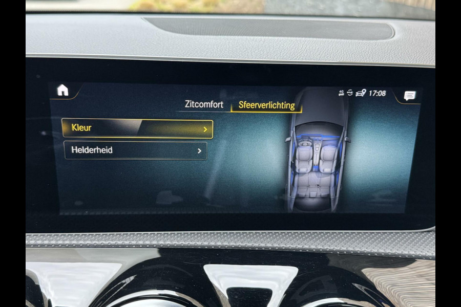 Mercedes-Benz A-Klasse 220 AMG 190pk Automaat | Panoramadak | LED Matrix verlichting | Sfeerverlichting | Night Pakket | Sportstoelen elektrisch verste