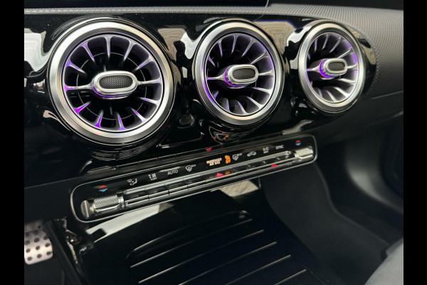 Mercedes-Benz A-Klasse 220 AMG 190pk Automaat | Panoramadak | LED Matrix verlichting | Sfeerverlichting | Night Pakket | Sportstoelen elektrisch verste