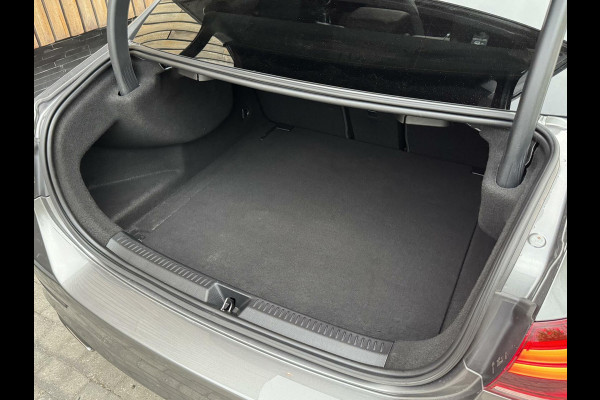 Mercedes-Benz A-Klasse 220 AMG 190pk Automaat | Panoramadak | LED Matrix verlichting | Sfeerverlichting | Night Pakket | Sportstoelen elektrisch verste
