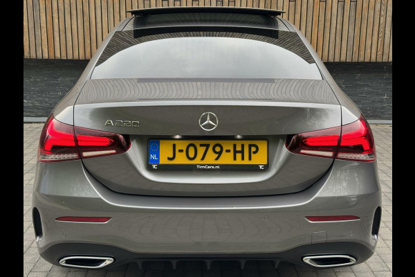 Mercedes-Benz A-Klasse 220 AMG 190pk Automaat | Panoramadak | LED Matrix verlichting | Sfeerverlichting | Night Pakket | Sportstoelen elektrisch verste