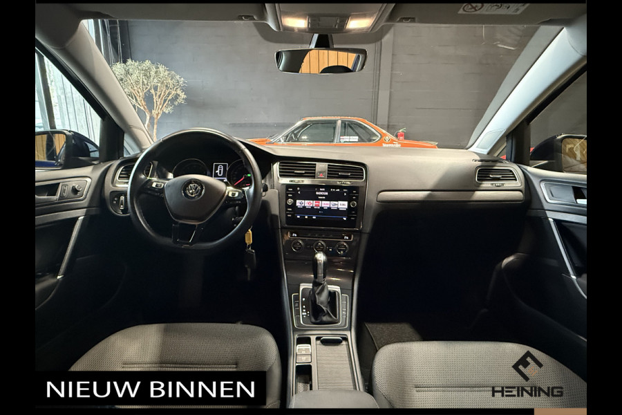 Volkswagen GOLF Variant 1.0 TSI Comfortline. DSG-automaat. Trekhaak. Navi. Apple-carplay