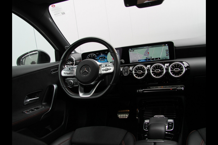 Mercedes-Benz A-Klasse A35 AMG 306pk 4MATIC | Pano | Burmester