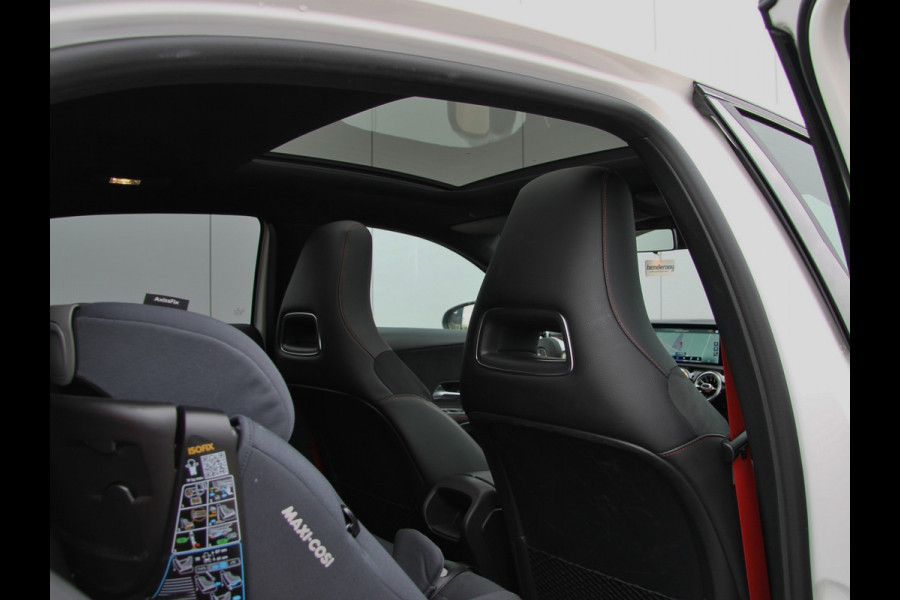 Mercedes-Benz A-Klasse A35 AMG 306pk 4MATIC | Pano | Burmester