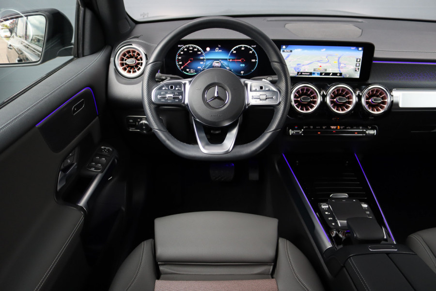 Mercedes-Benz EQB 300 4MATIC Luxury Line 67 kWh | Dodehoekassistent | Nightpakket | Surround Camera | Vario-achterbank | Apple Carplay/Android Auto | High Perf. LED | Zitcomfortpakket | Stoelverwarming |