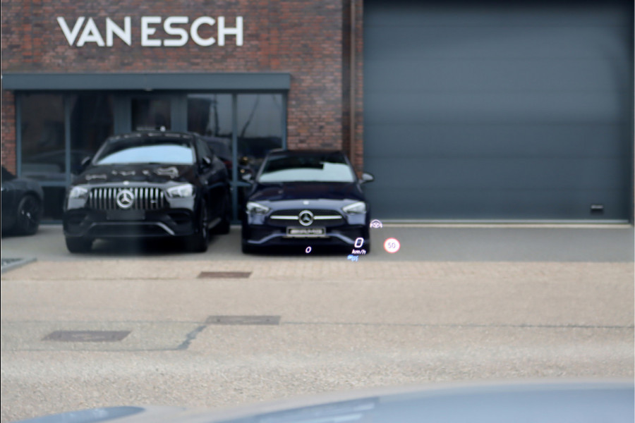 Mercedes-Benz EQC 400 4-MATIC AMG Line 80 kWh | ex BTW € 42.500,- | Schuifdak | Distronic+ | Memory | Massage | Leder | Surround Camera | Stuurverwarming | Head-up Display | Rijassistentiepakket |