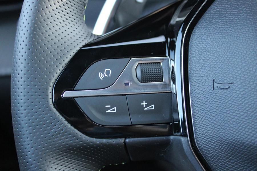 Peugeot 2008 1.2 130PK AUTOMAAT GT PACK | NAVIGATIE | FULL LED KOPLAMPEN | DRAADLOZE APPLE CARPLAY/ANDROID AUTO | ADAPTIVE CRUISE CONTROL | CAMERA VOOR + ACHTER | CLIMATE CONTROL | LICHTMETALEN VELGEN 17" | KEYLESS ENTRY/START | DAB+ RADIO | ALCANTARA/LEDEREN BEKLEDING | ELEKTRISCH BEDIENBARE BESTUURDERSSTOEL | DODEHOEK DETECTIE | PARKEERSENSOREN VOOR + ACHTER | STOEL VERWARMING |