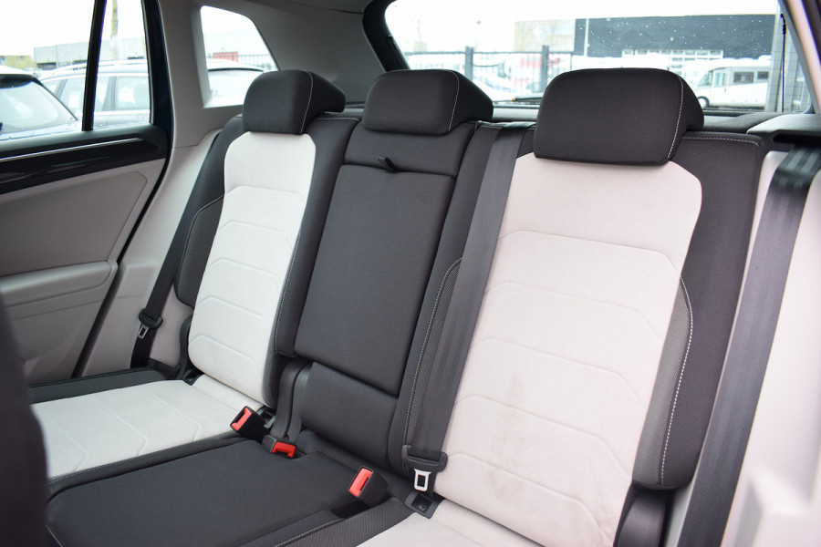 Volkswagen Tiguan 1.4 TSI eHybrid Business+ | Apple CarPlay | Pano | Virtual | ACC