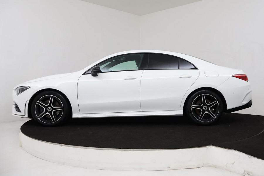 Mercedes-Benz CLA-Klasse 220 AMG (PARKEERSENSOREN, NAVIGATIE, ACHTERUITRIJCAMERA, AMG, NL-AUTO, GOED ONDERHOUDEN)