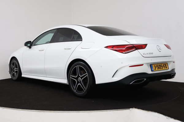 Mercedes-Benz CLA-Klasse 220 AMG (PARKEERSENSOREN, NAVIGATIE, ACHTERUITRIJCAMERA, AMG, NL-AUTO, GOED ONDERHOUDEN)