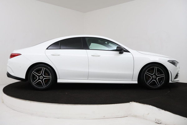 Mercedes-Benz CLA-Klasse 220 AMG (PARKEERSENSOREN, NAVIGATIE, ACHTERUITRIJCAMERA, AMG, NL-AUTO, GOED ONDERHOUDEN)