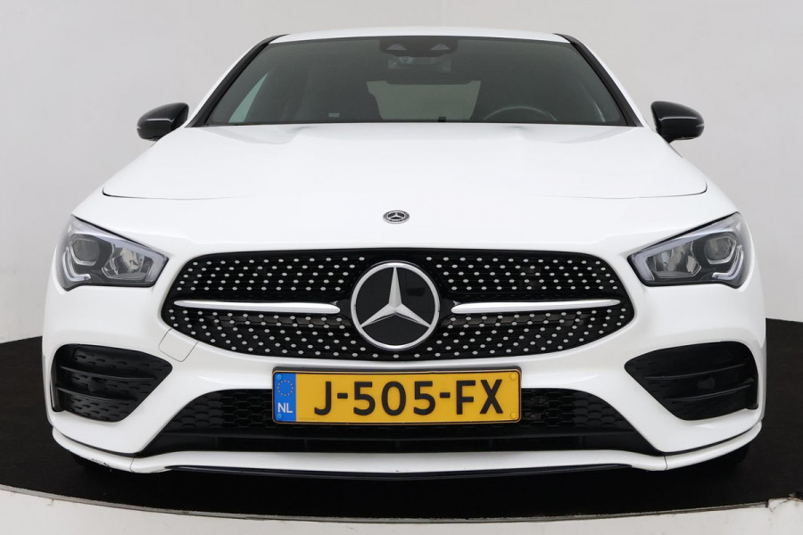Mercedes-Benz CLA-Klasse 220 AMG (PARKEERSENSOREN, NAVIGATIE, ACHTERUITRIJCAMERA, AMG, NL-AUTO, GOED ONDERHOUDEN)