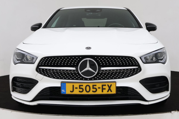 Mercedes-Benz CLA-Klasse 220 AMG (PARKEERSENSOREN, NAVIGATIE, ACHTERUITRIJCAMERA, AMG, NL-AUTO, GOED ONDERHOUDEN)