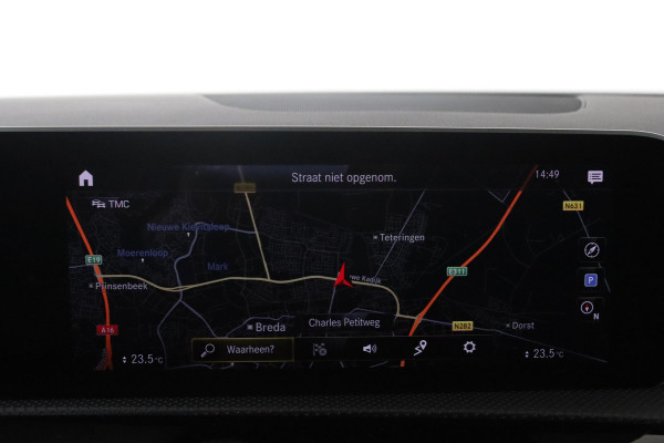 Mercedes-Benz CLA-Klasse 220 AMG (PARKEERSENSOREN, NAVIGATIE, ACHTERUITRIJCAMERA, AMG, NL-AUTO, GOED ONDERHOUDEN)