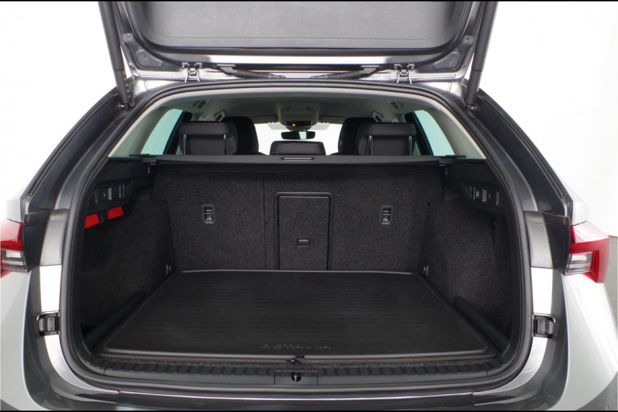 Škoda Octavia Combi 1.4 TSI iV PHEV Style > Camera/Trekhaak/Adaptive onderstel DCC...