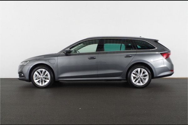 Škoda Octavia Combi 1.4 TSI iV PHEV Style > Camera/Trekhaak/Adaptive onderstel DCC...
