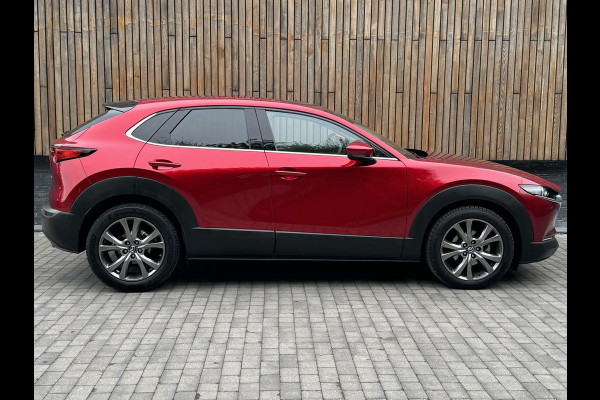 Mazda CX-30 2.0 e-SkyActiv-X M Hybrid Luxury Automaat | Open dak | Bordeauxrode lak | Stoel en- Stuurwielverwarming | Rondomzicht camera | A
