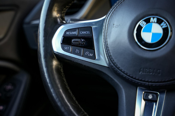 BMW 1-serie 120d xDrive High Executive Edition M Pakket Panoramadak Ambient Sportstoelen Stuurverw. 18”LM