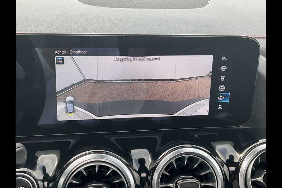 Mercedes-Benz EQA 250 Business Solution AMG 67 kWh Pano Hud Adap.Cruise Burmester 360Cam VOL!