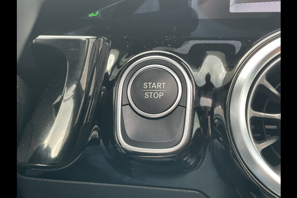 Mercedes-Benz EQA 250 Business Solution AMG 67 kWh Pano Hud Adap.Cruise Burmester 360Cam VOL!