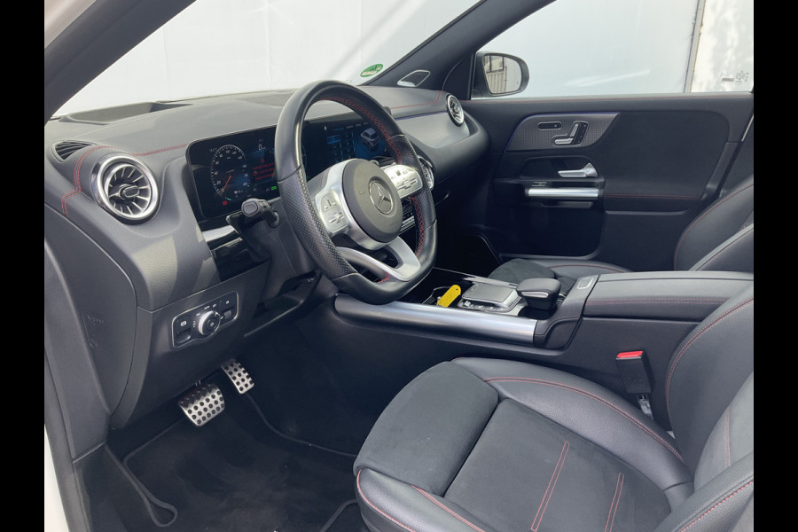 Mercedes-Benz EQA 250 Business Solution AMG 67 kWh Pano Hud Adap.Cruise Burmester 360Cam VOL!