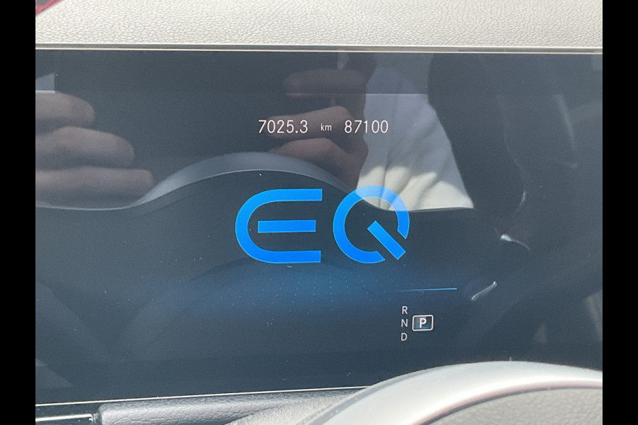 Mercedes-Benz EQA 250 Business Solution AMG 67 kWh Pano Hud Adap.Cruise Burmester 360Cam VOL!