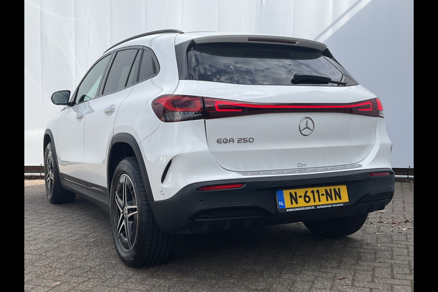 Mercedes-Benz EQA 250 Business Solution AMG 67 kWh Pano Hud Adap.Cruise Burmester 360Cam VOL!