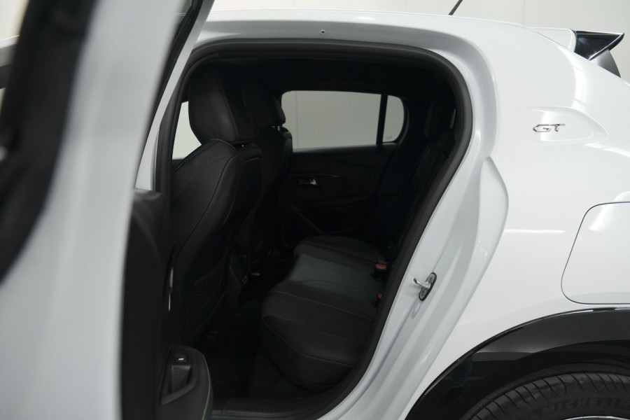 Peugeot 208 PureTech 100 GT | Camera | Navigatie | Sfeerverlichting | Apple Carplay | Parkeersensoren