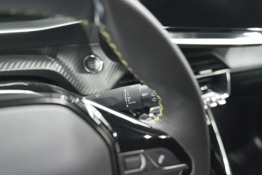 Peugeot 208 PureTech 100 GT | Camera | Navigatie | Sfeerverlichting | Apple Carplay | Parkeersensoren