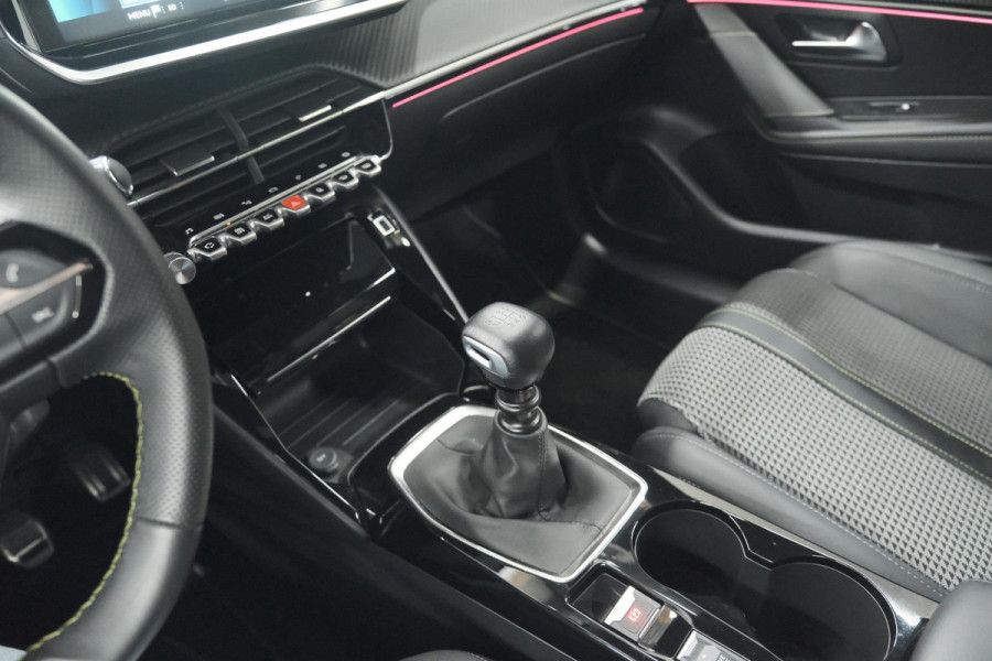 Peugeot 208 PureTech 100 GT | Camera | Navigatie | Sfeerverlichting | Apple Carplay | Parkeersensoren