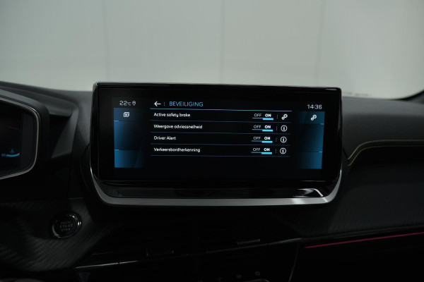 Peugeot 208 PureTech 100 GT | Camera | Navigatie | Sfeerverlichting | Apple Carplay | Parkeersensoren