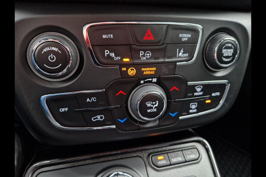 Jeep Compass 4xe 240 Plug-in Hybrid Electric S | Dodehoek | Trekhaak | Leder | Cruise | Stoelverwarming | Navi |