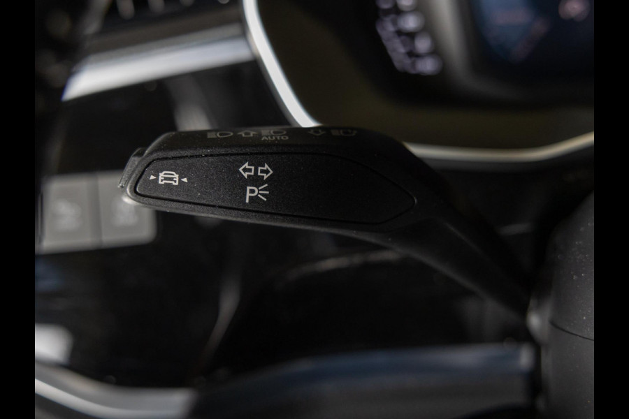 Audi Q3 35 TFSI Business Edition / 150pk / Cruise / Apple Carplay