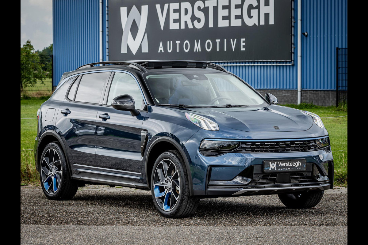 Lynk & Co 01 1.5 Plug-In Hybrid 262pk 360Camera|Zwarte Hemel|Panoramadak Lynk & Co 01 1.5 Plug-In Hybrid 262pk 360Camera|Zwarte Hemel|Panoramadak