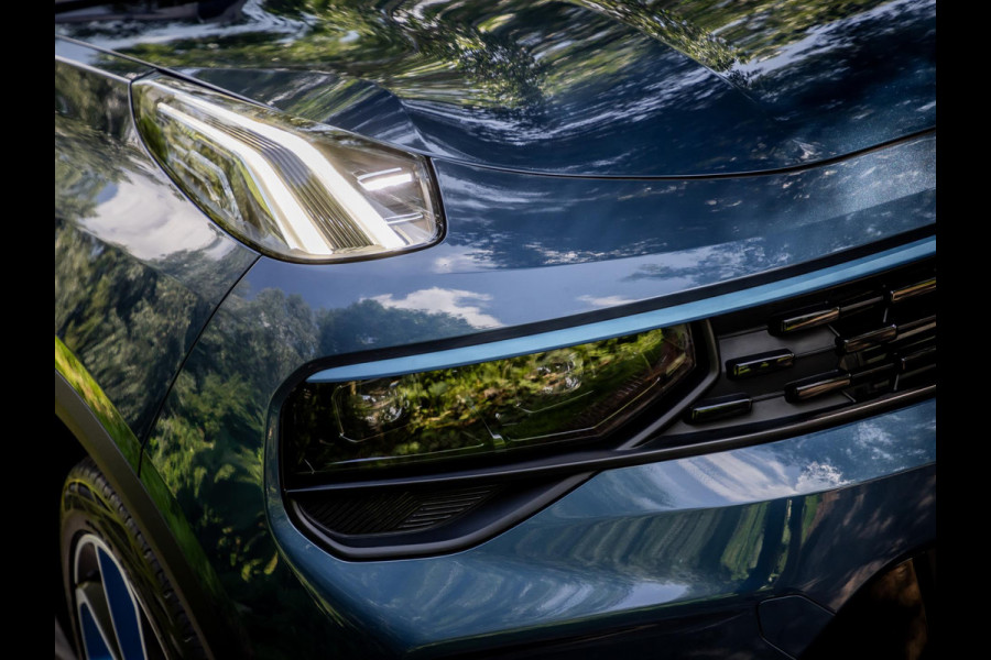 Lynk & Co 01 1.5 Plug-In Hybrid 262pk 360Camera|Zwarte Hemel|Panoramadak